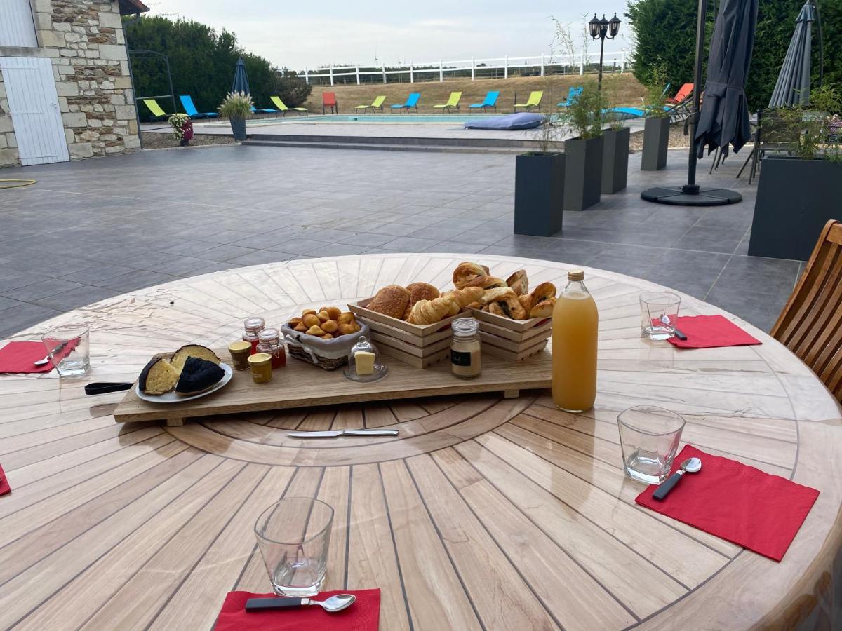 Kourline Villalunoterie Futuroscope Piscine Spa Oyre Zewnętrze zdjęcie